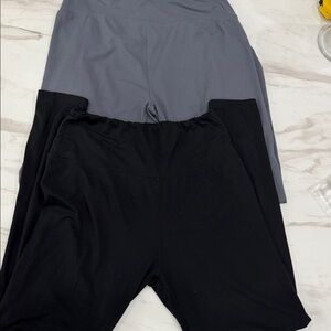 Large/XL Black and Gray leggings extra soft - Preloved item